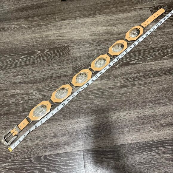 Early 2000s Tan & Silver Boho Western Belt - Picture 7 of 7